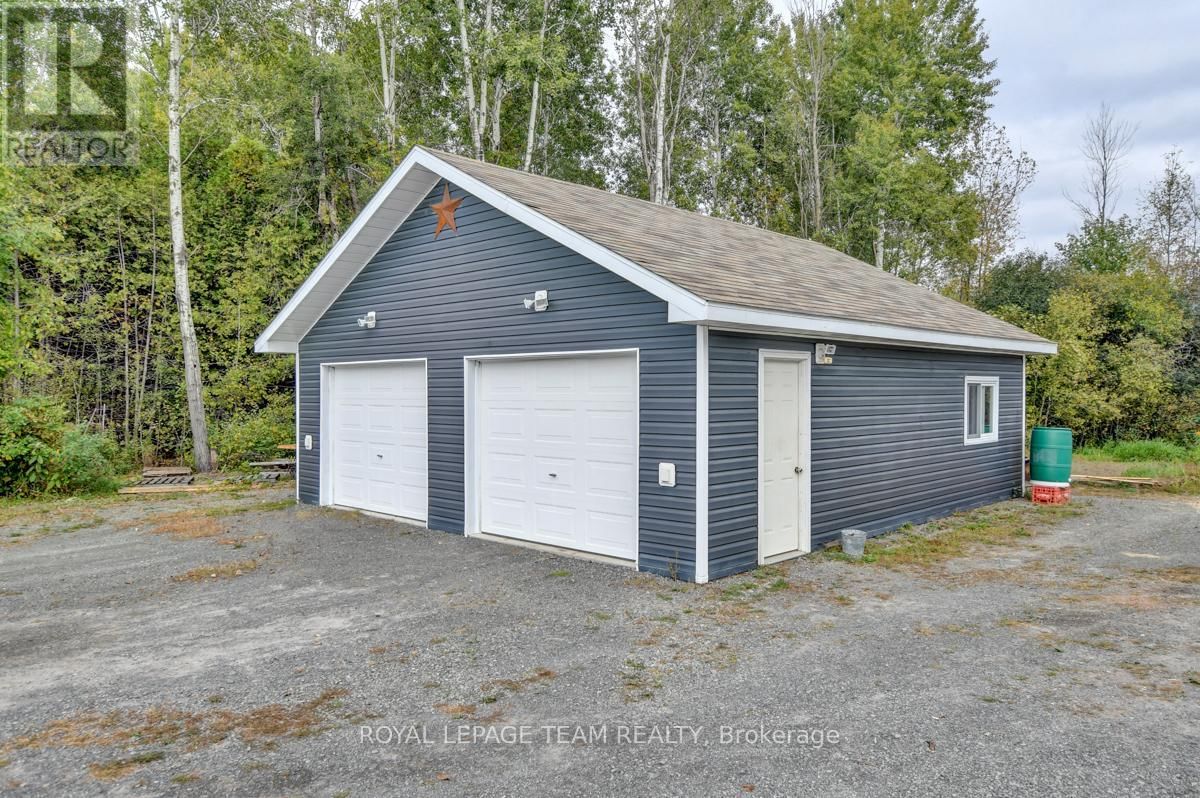831 BOLTON ROAD Image 36