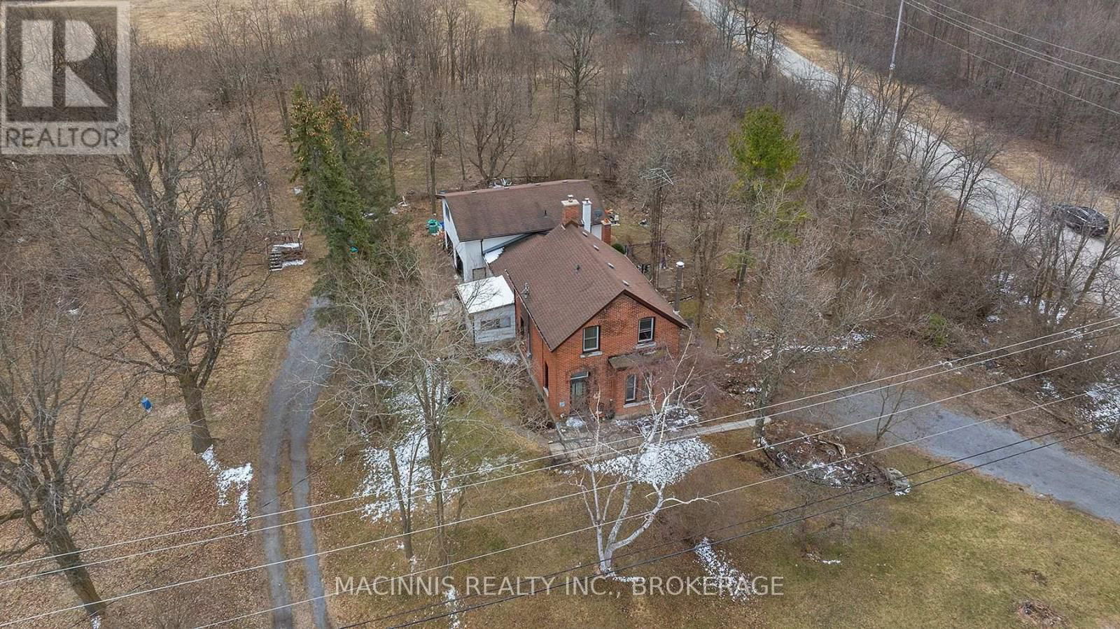 1037 MIDDLE ROAD Image 13