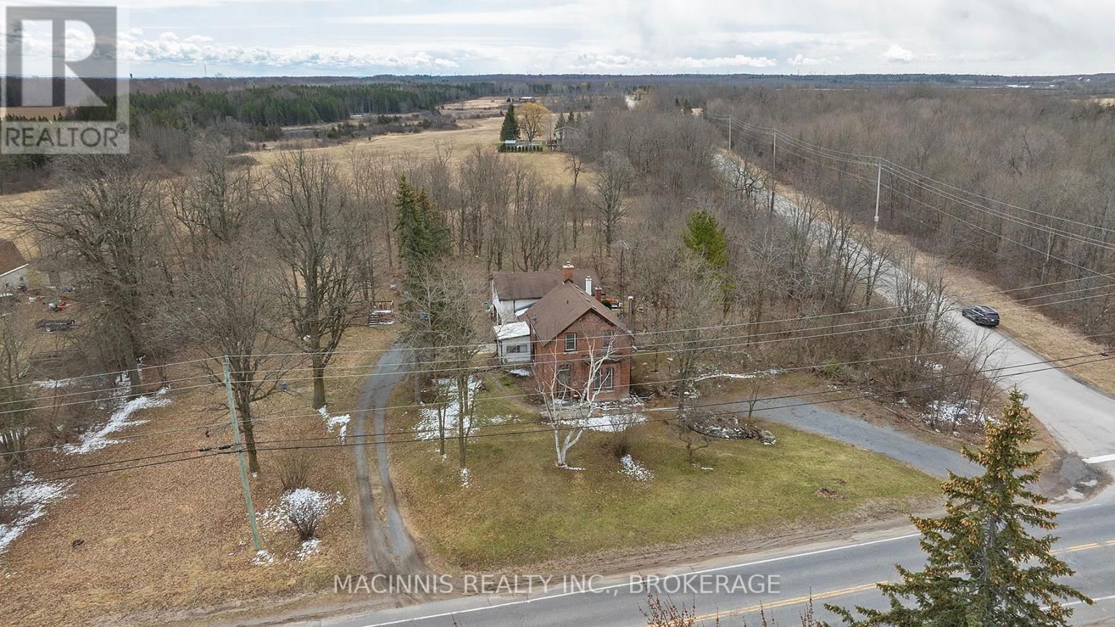 1037 MIDDLE ROAD Image 14
