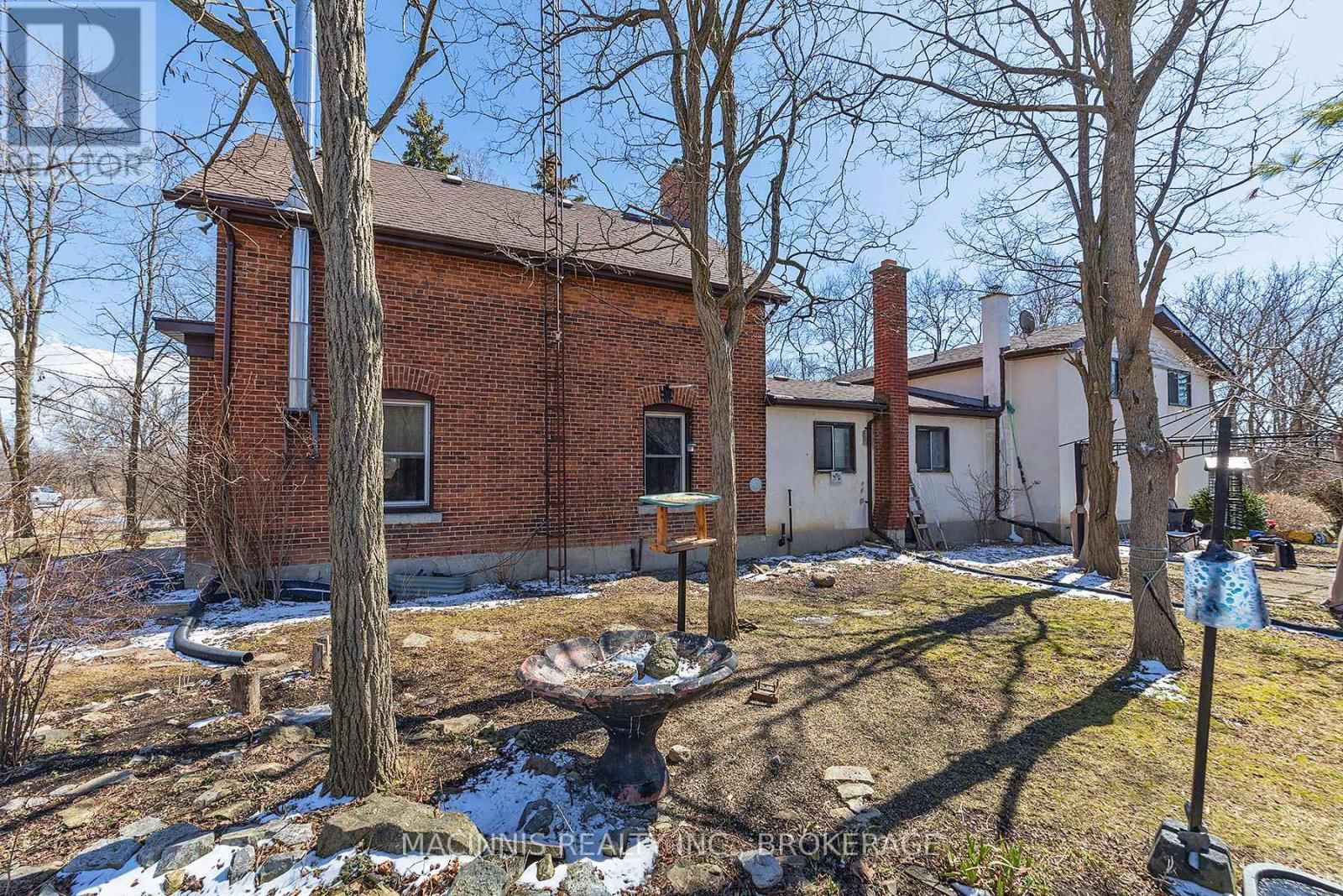 1037 MIDDLE ROAD Image 3