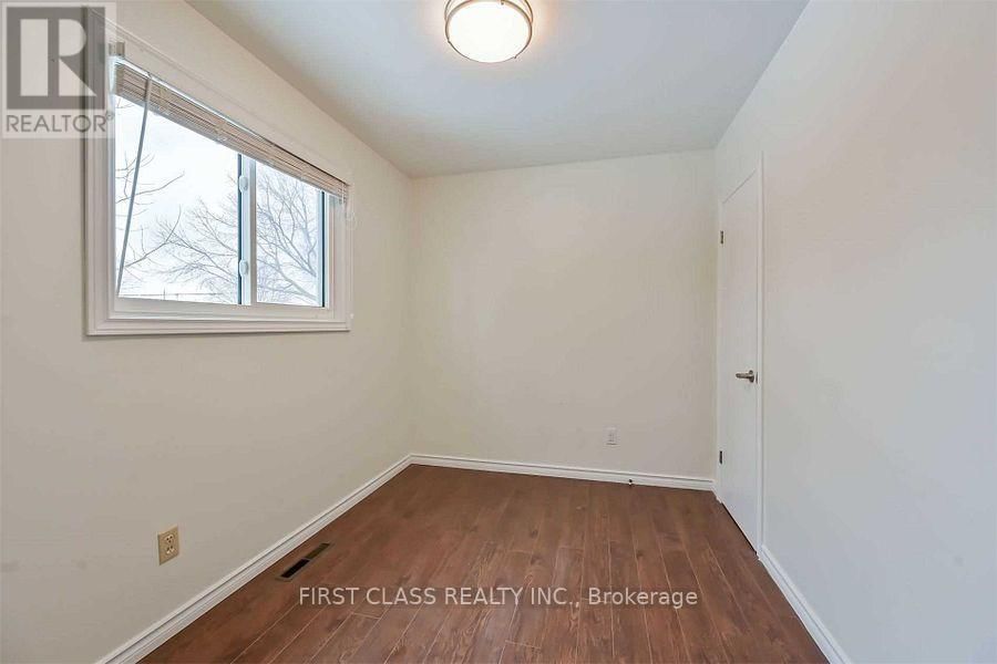 1 - 118 MANNING AVENUE Image 10