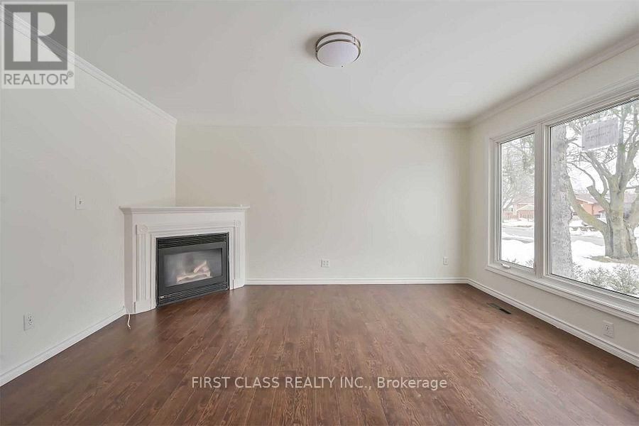 1 - 118 MANNING AVENUE Image 11