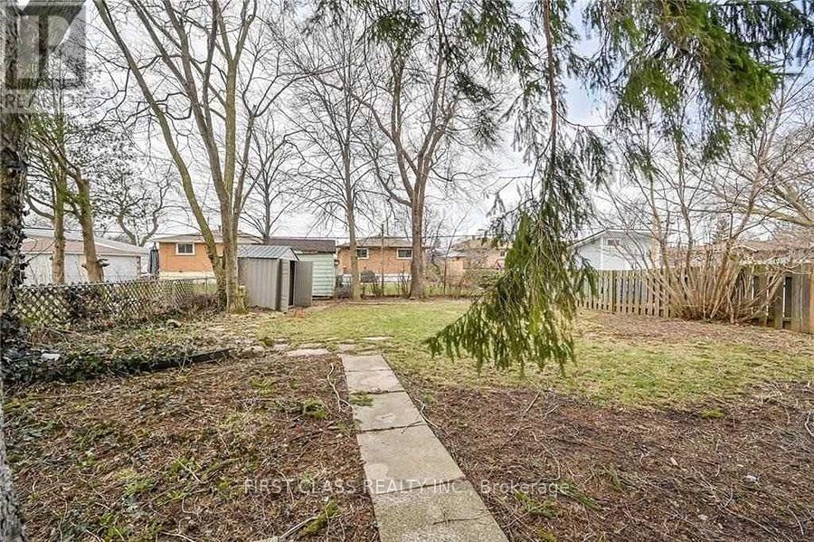 1 - 118 MANNING AVENUE Image 17