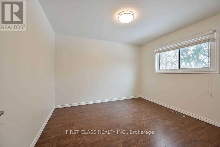 1 - 118 MANNING AVENUE Image 9