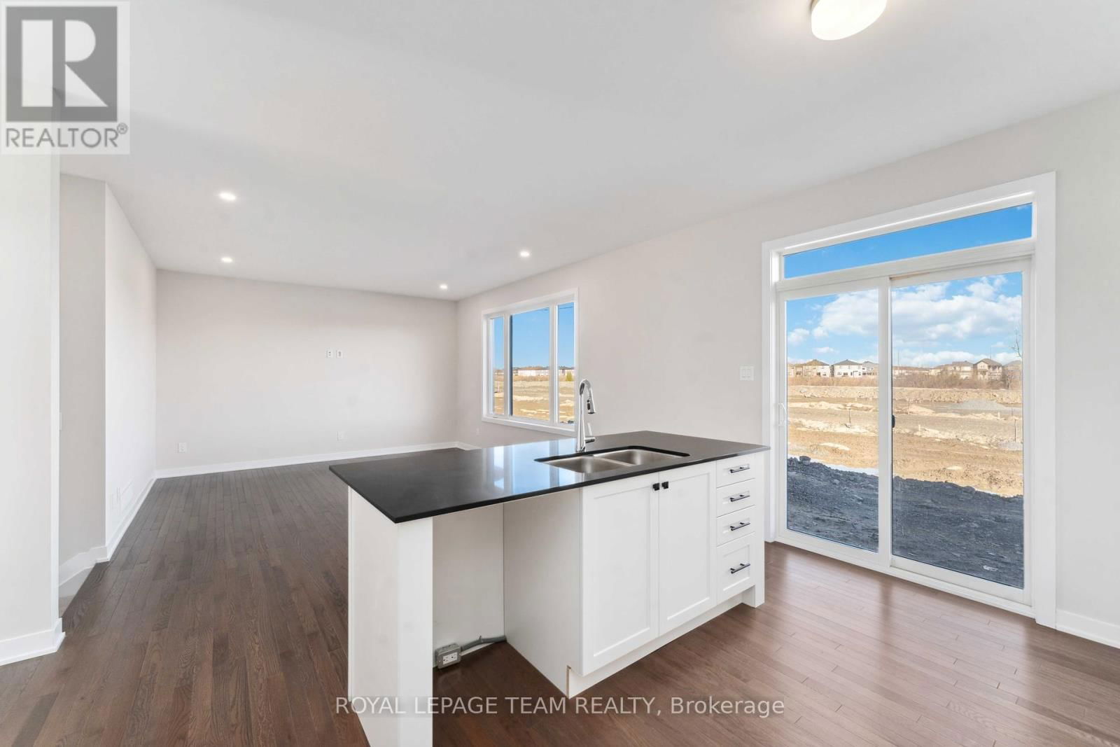 394 PENINSULA ROAD Image 11