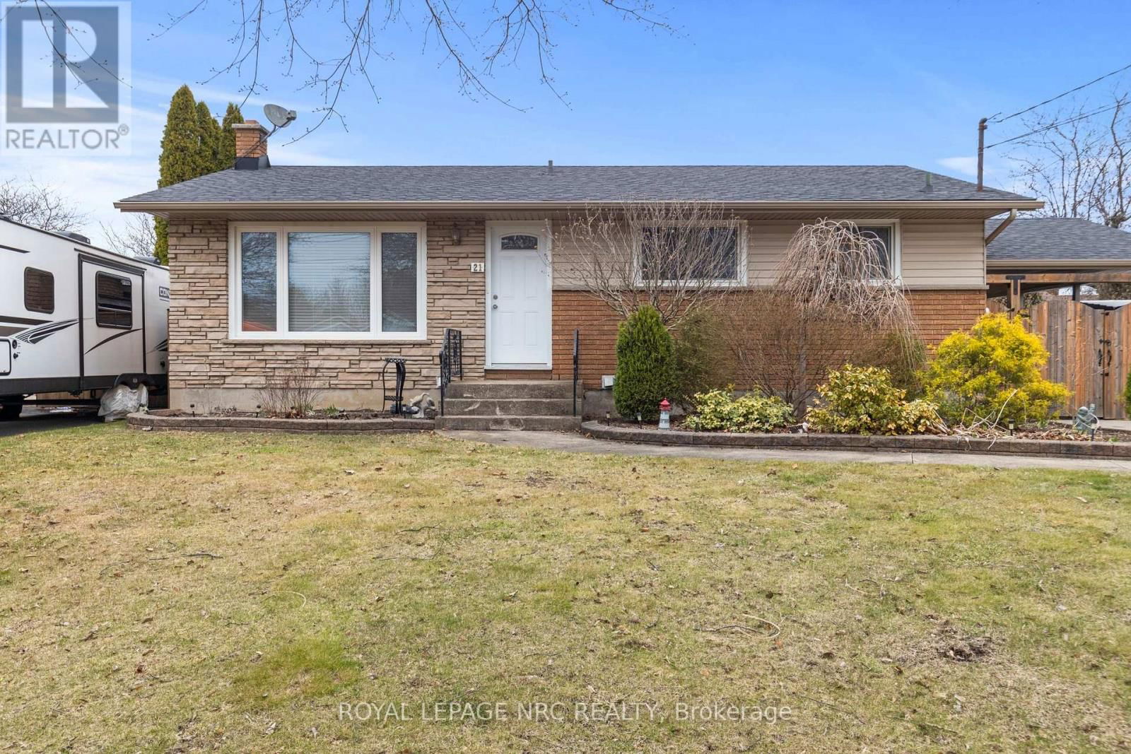 21 BAKER DRIVE Image 1