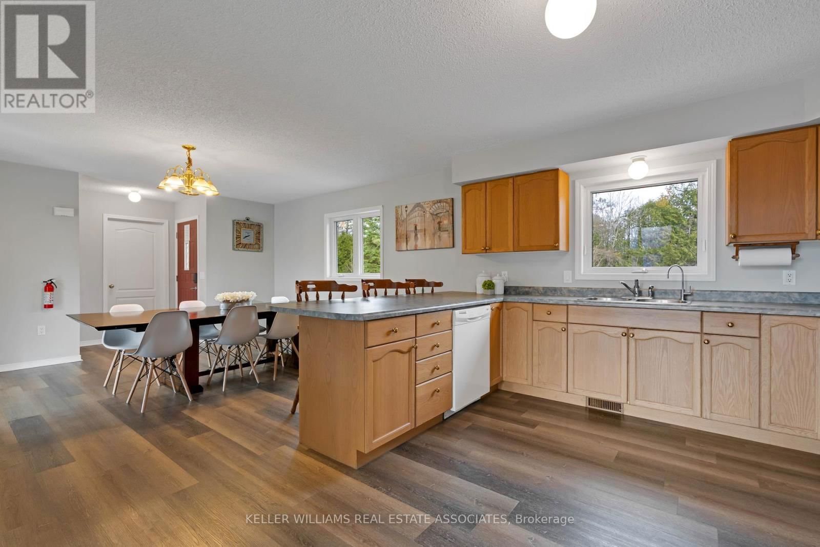 1713 WESLEMKOON LAKE ROAD Image 18