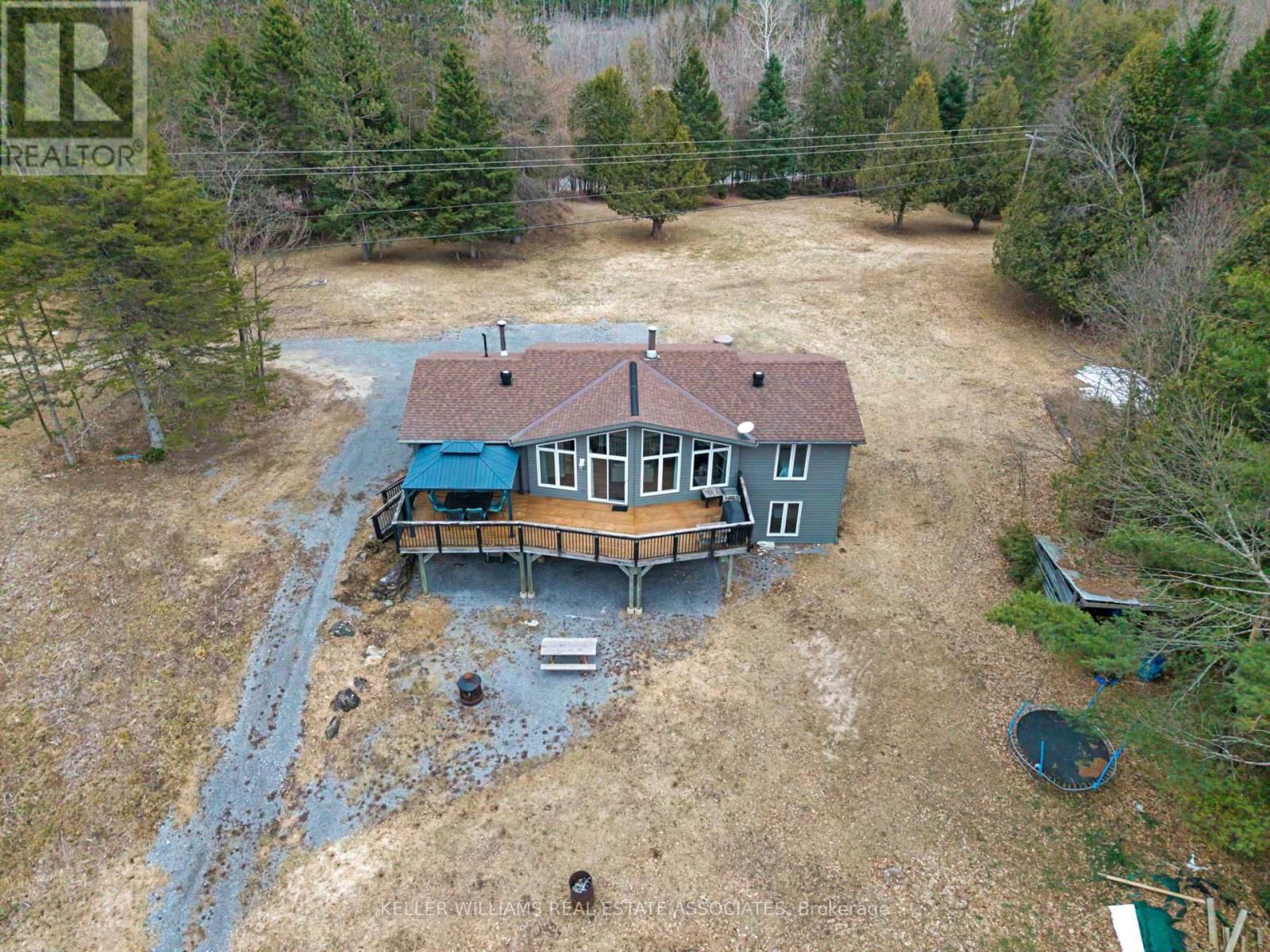 1713 WESLEMKOON LAKE ROAD Image 43
