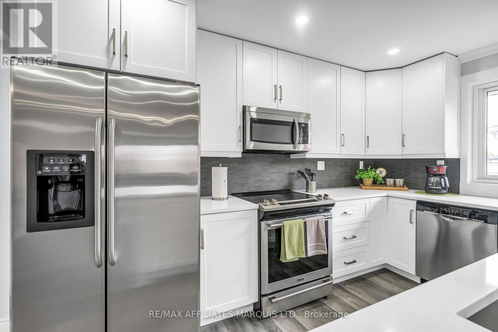 230 NELSON STREET Image 19
