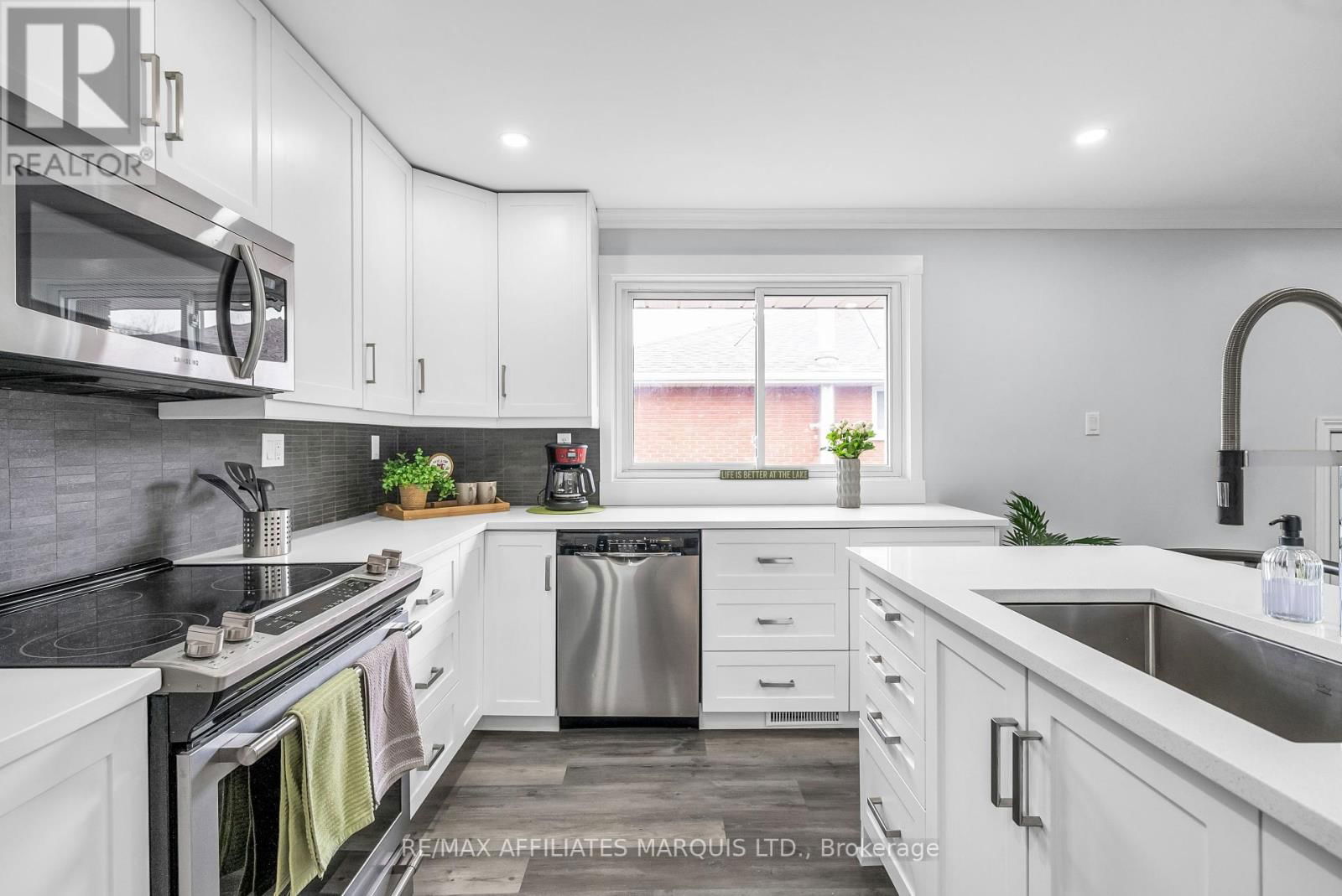 230 NELSON STREET Image 20
