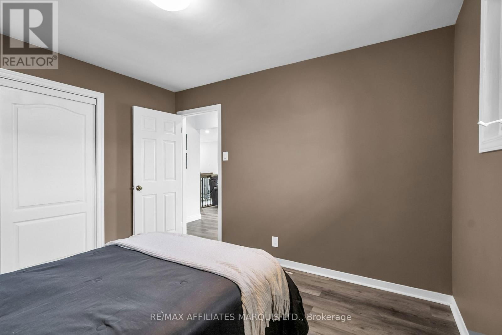 230 NELSON STREET Image 24