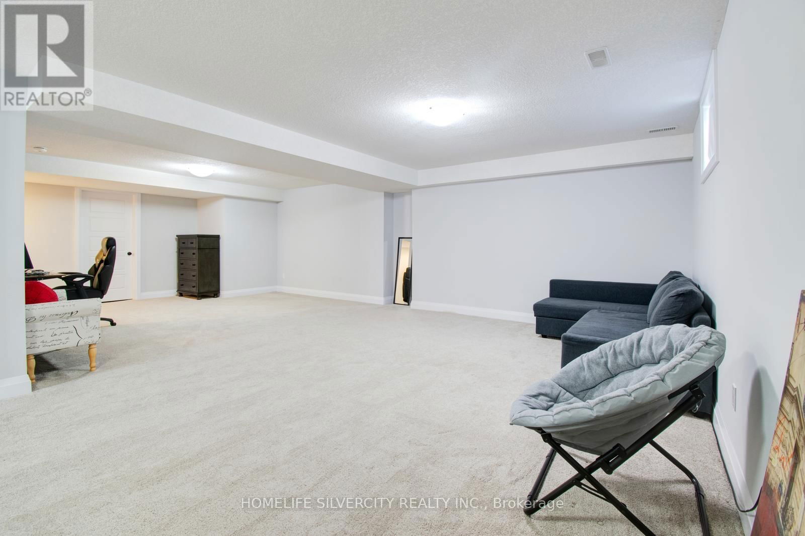 556 MAYAPPLE STREET Image 44