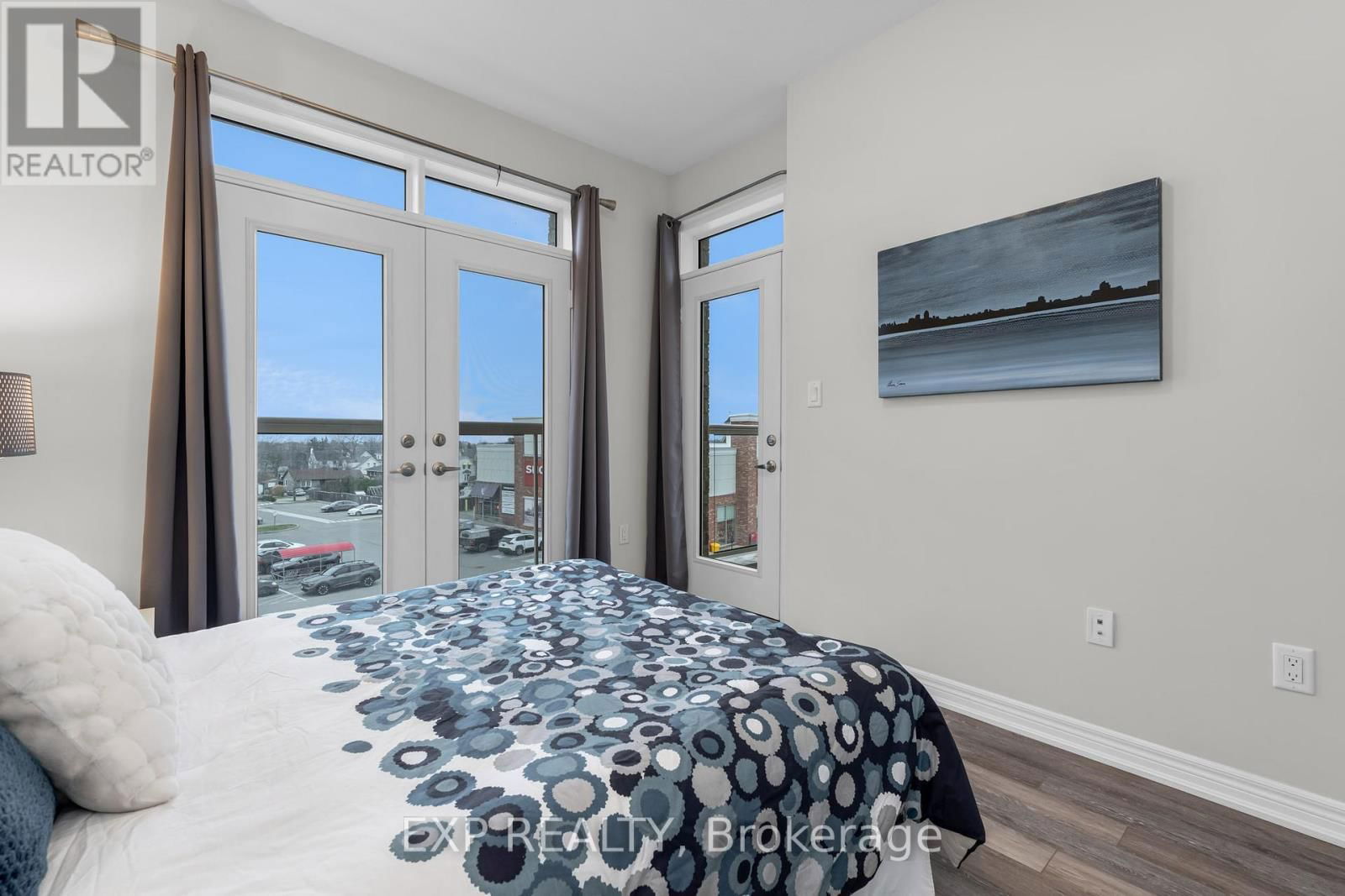 5 - 5012 SERENA DRIVE Image 3