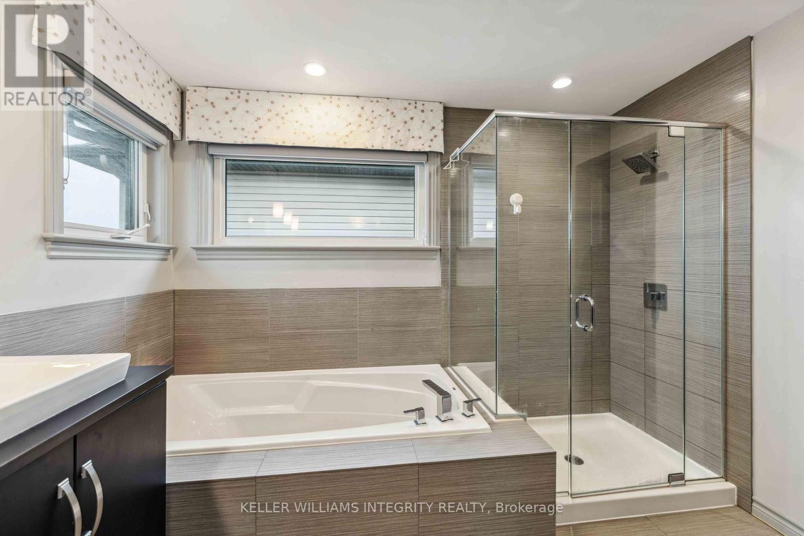 100 WESTPHALIAN AVENUE Image 21
