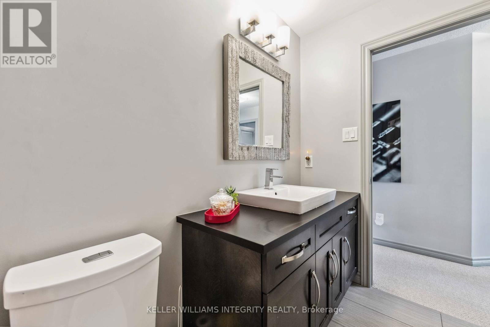 100 WESTPHALIAN AVENUE Image 27