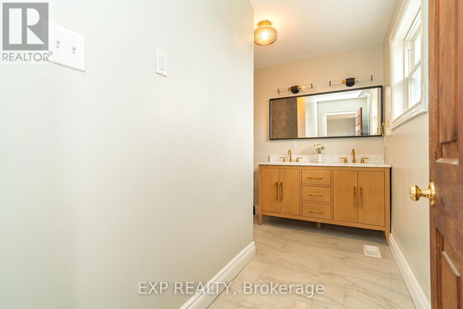 397 DRUMMOND ROAD Image 25