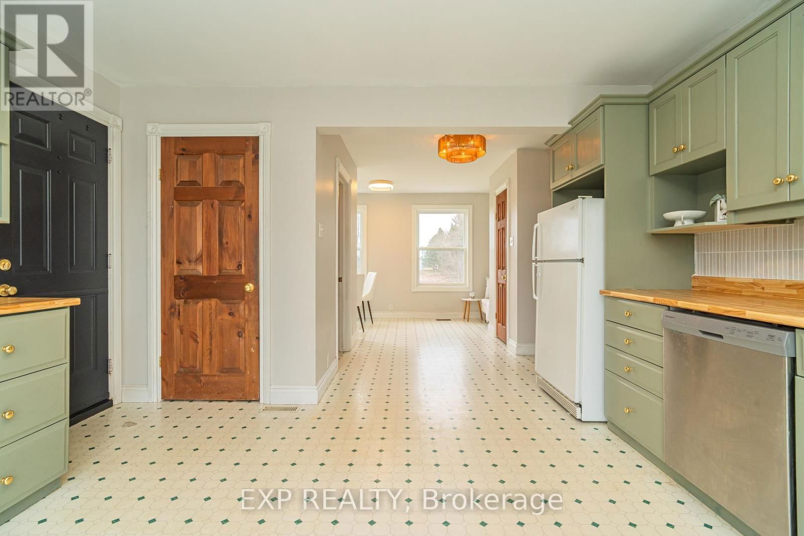 397 DRUMMOND ROAD Image 39
