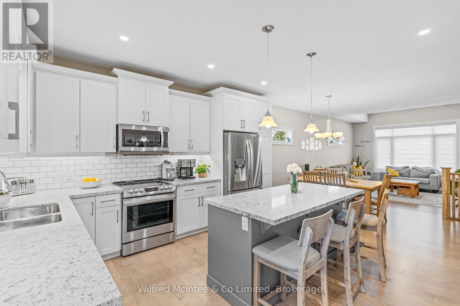 42 MILL STREET Image 13