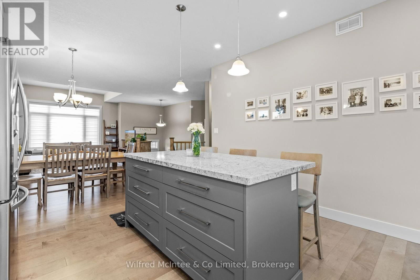 42 MILL STREET Image 14