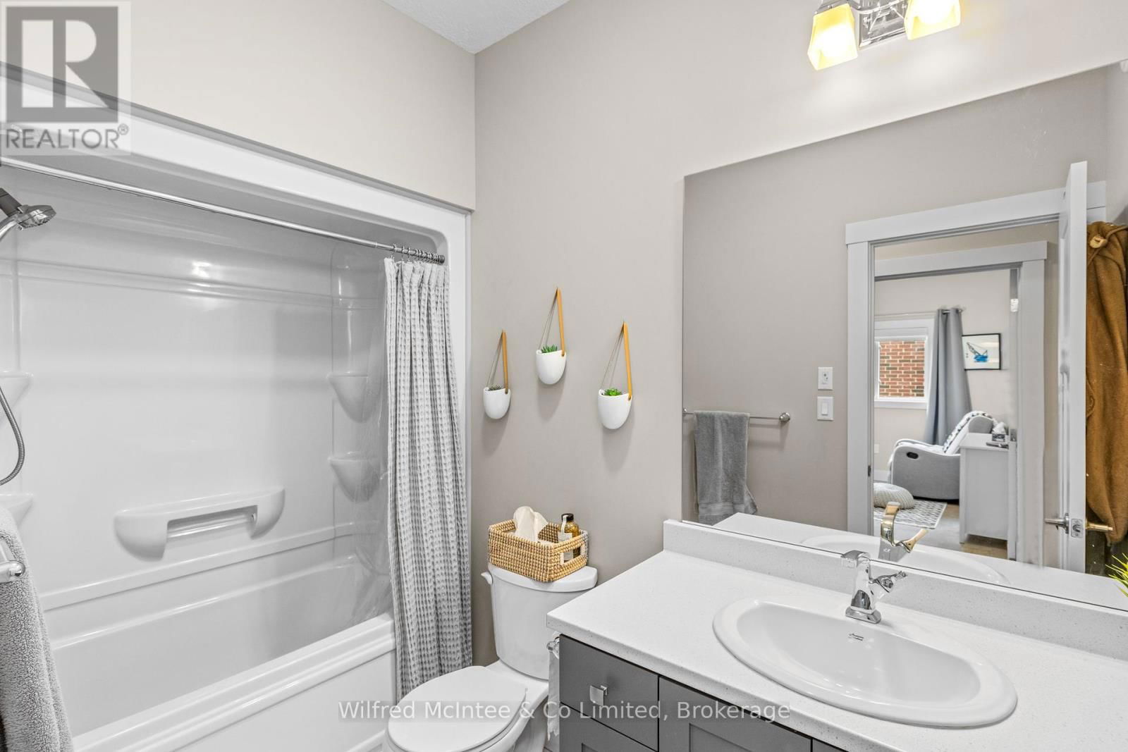42 MILL STREET Image 20