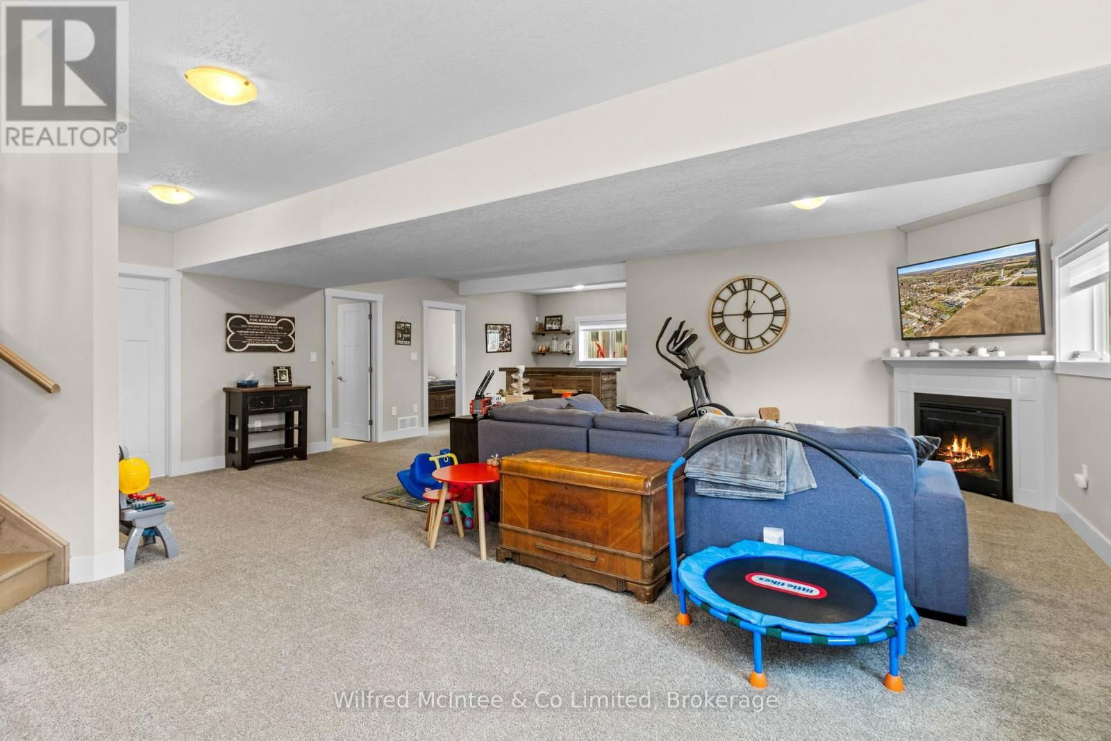 42 MILL STREET Image 21