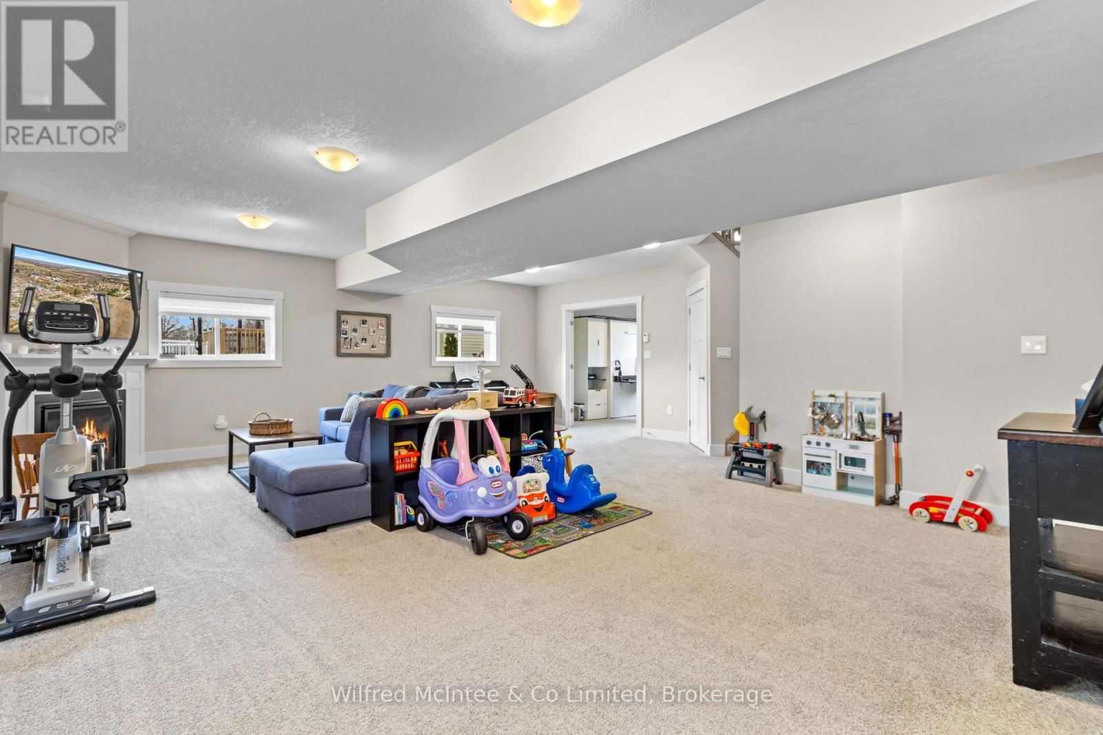 42 MILL STREET Image 22