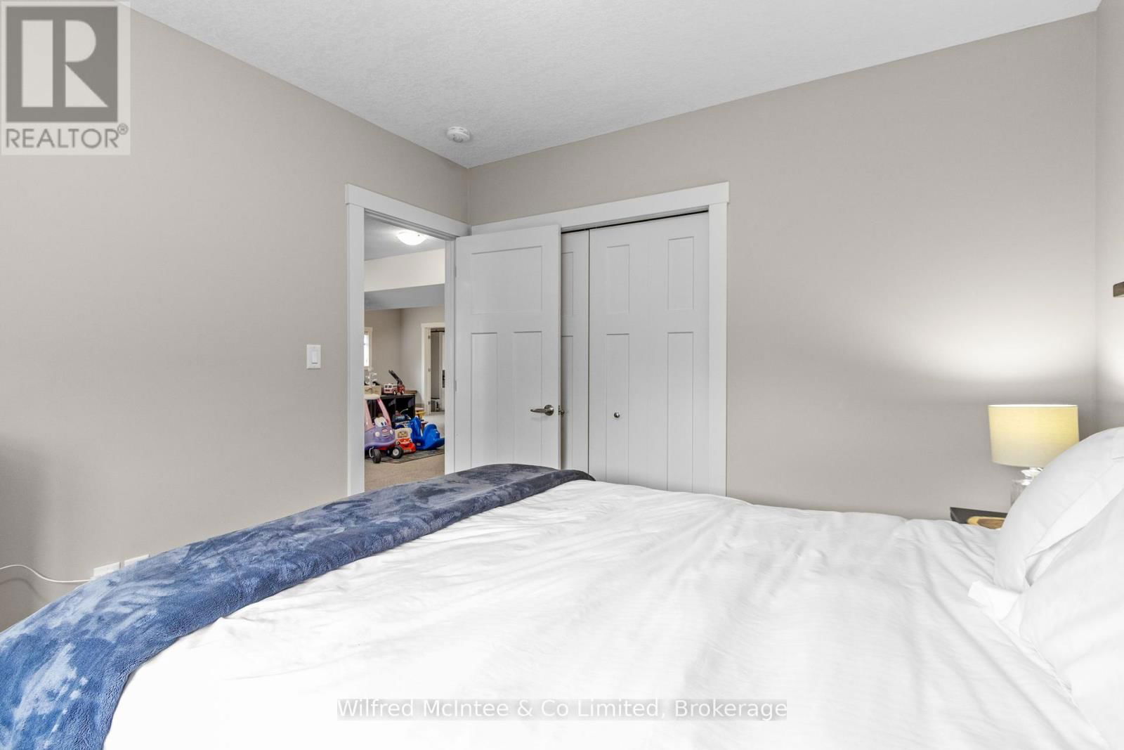 42 MILL STREET Image 27