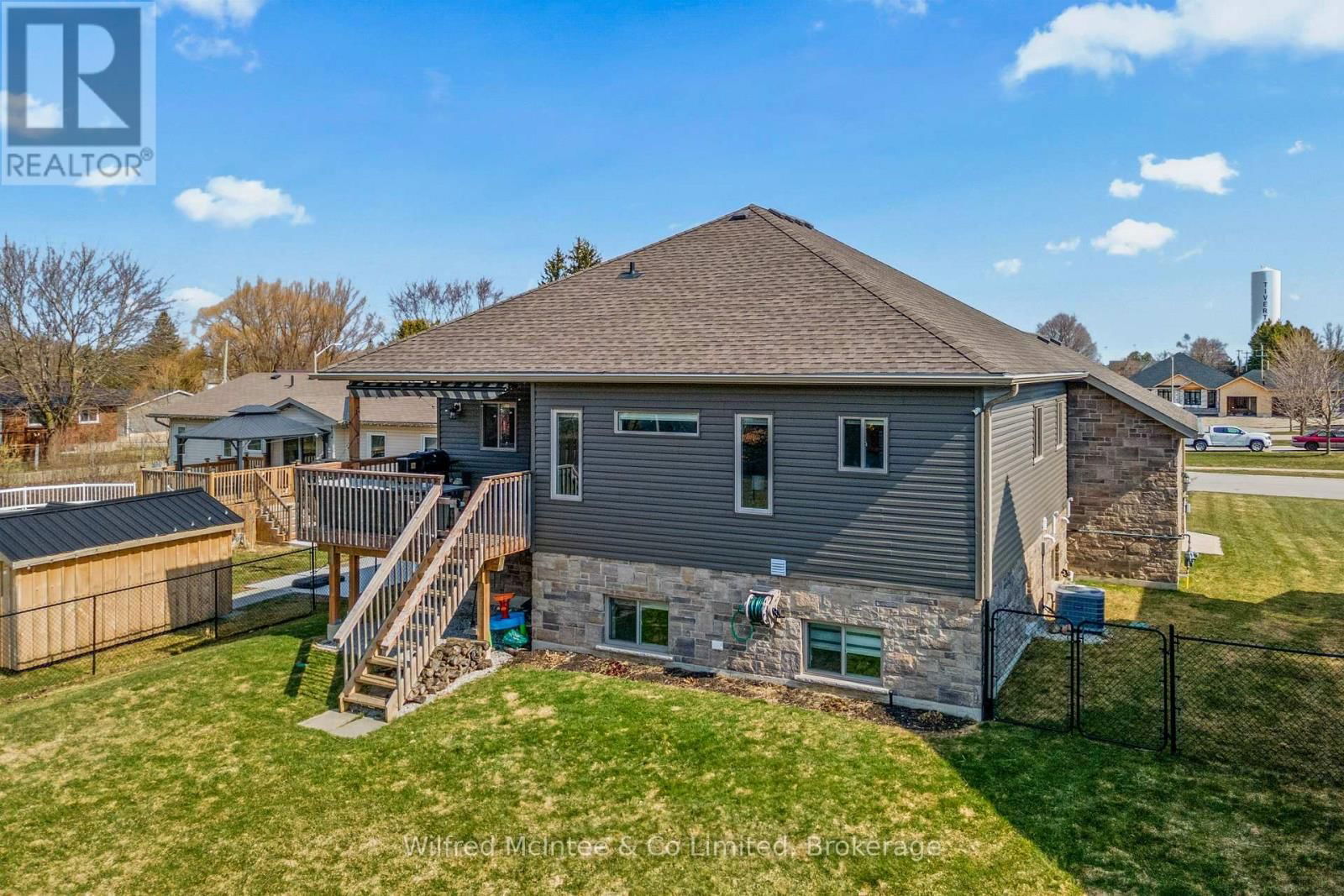 42 MILL STREET Image 34