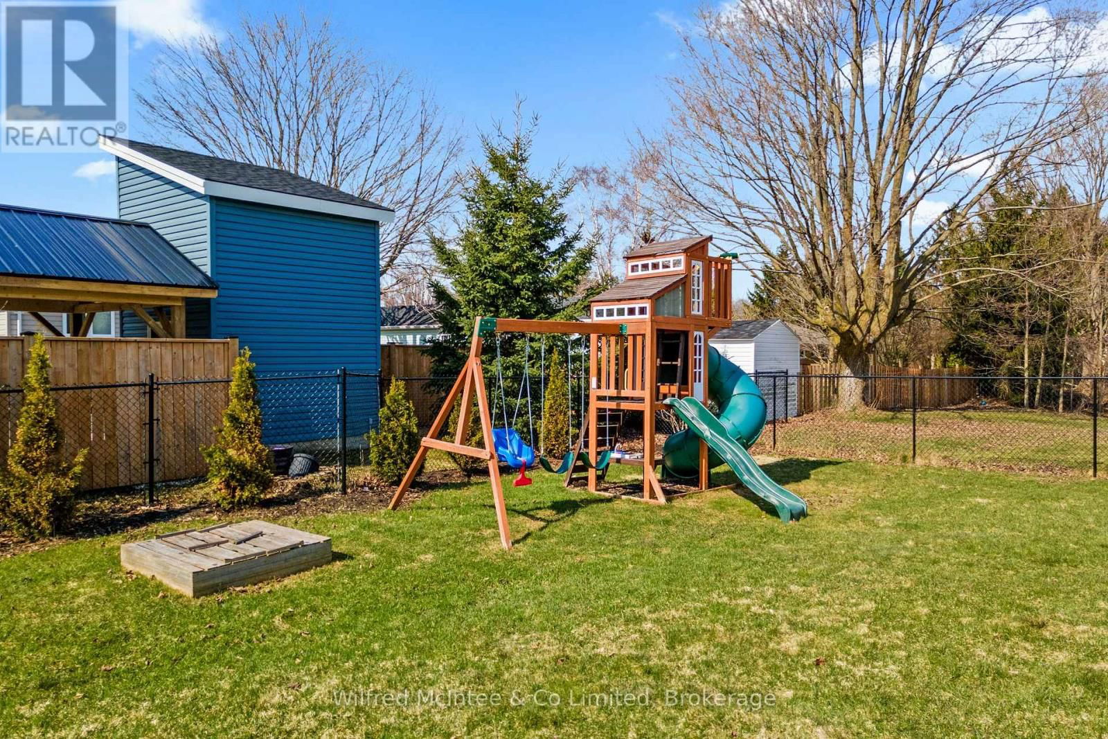 42 MILL STREET Image 41