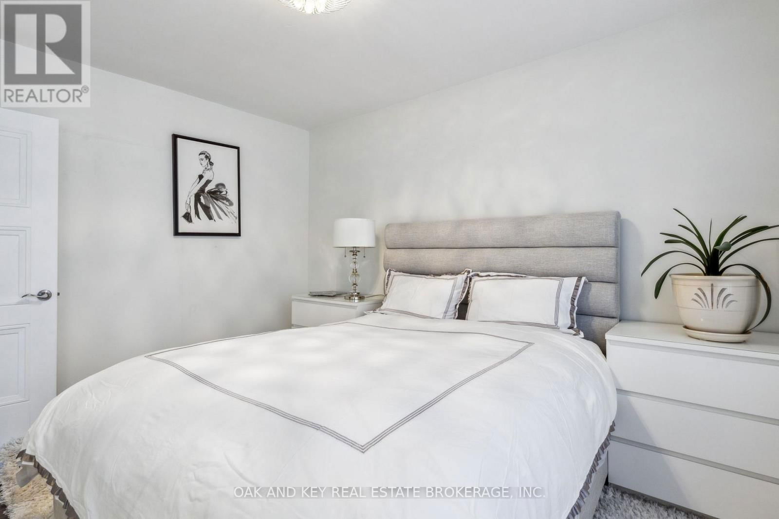 432 SPRUCE STREET Image 17