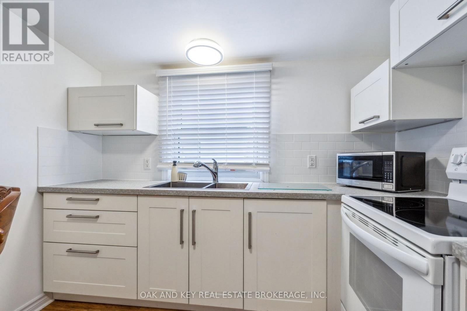 432 SPRUCE STREET Image 28