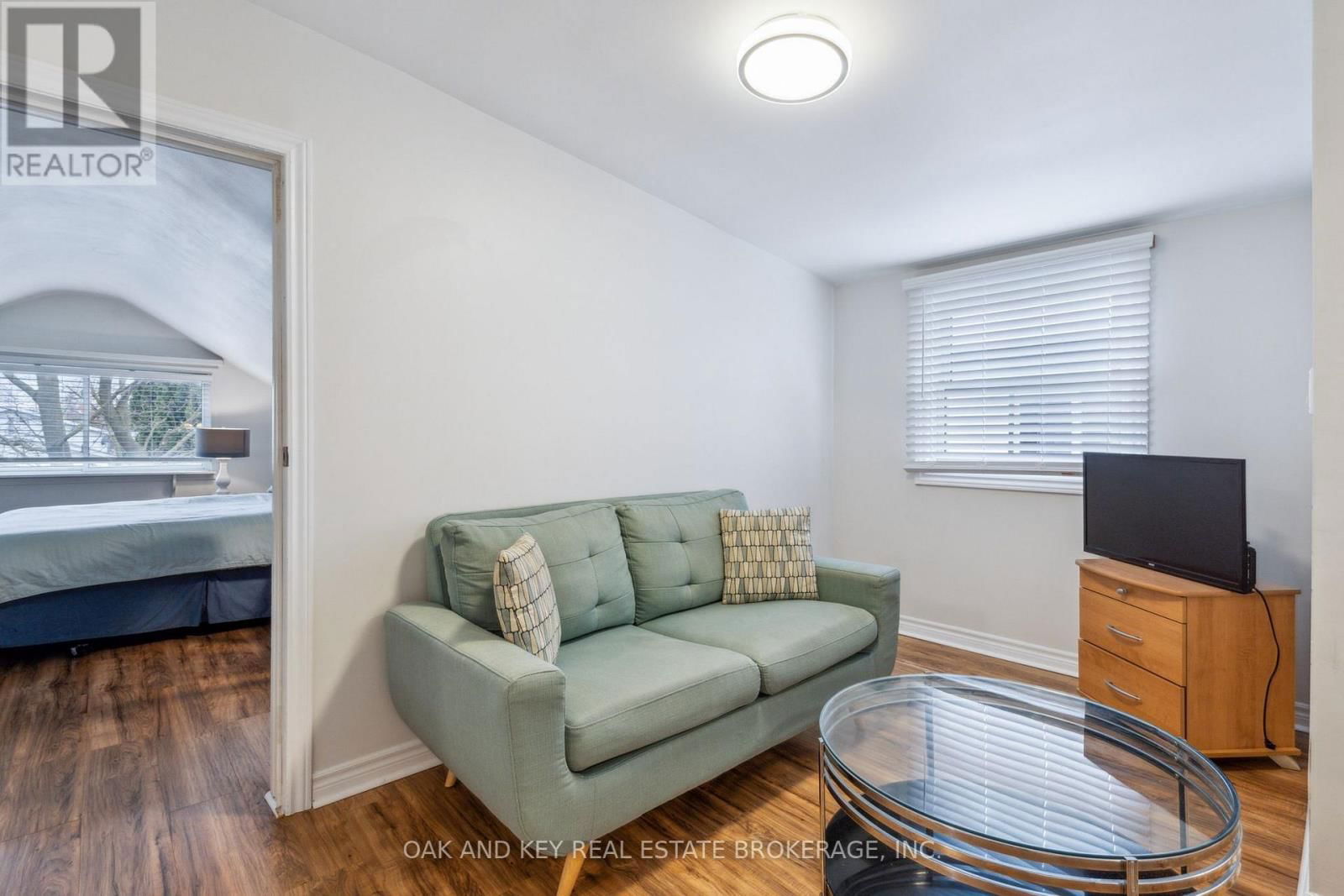 432 SPRUCE STREET Image 29
