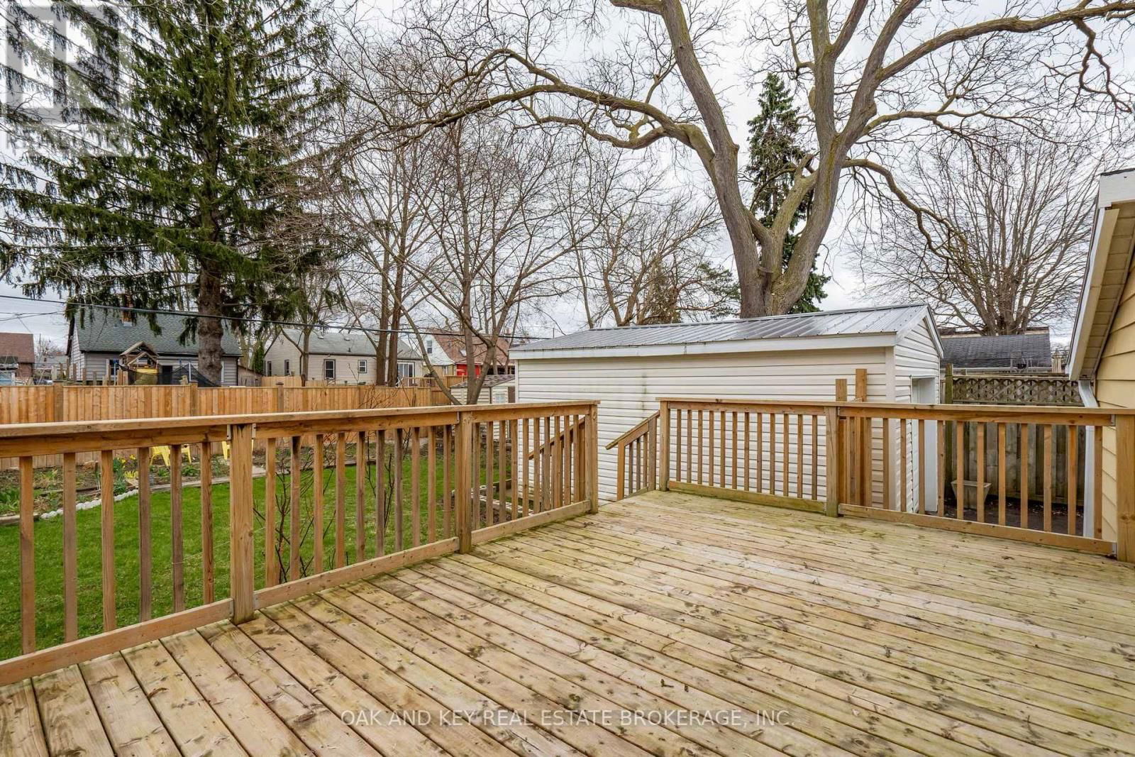 432 SPRUCE STREET Image 37