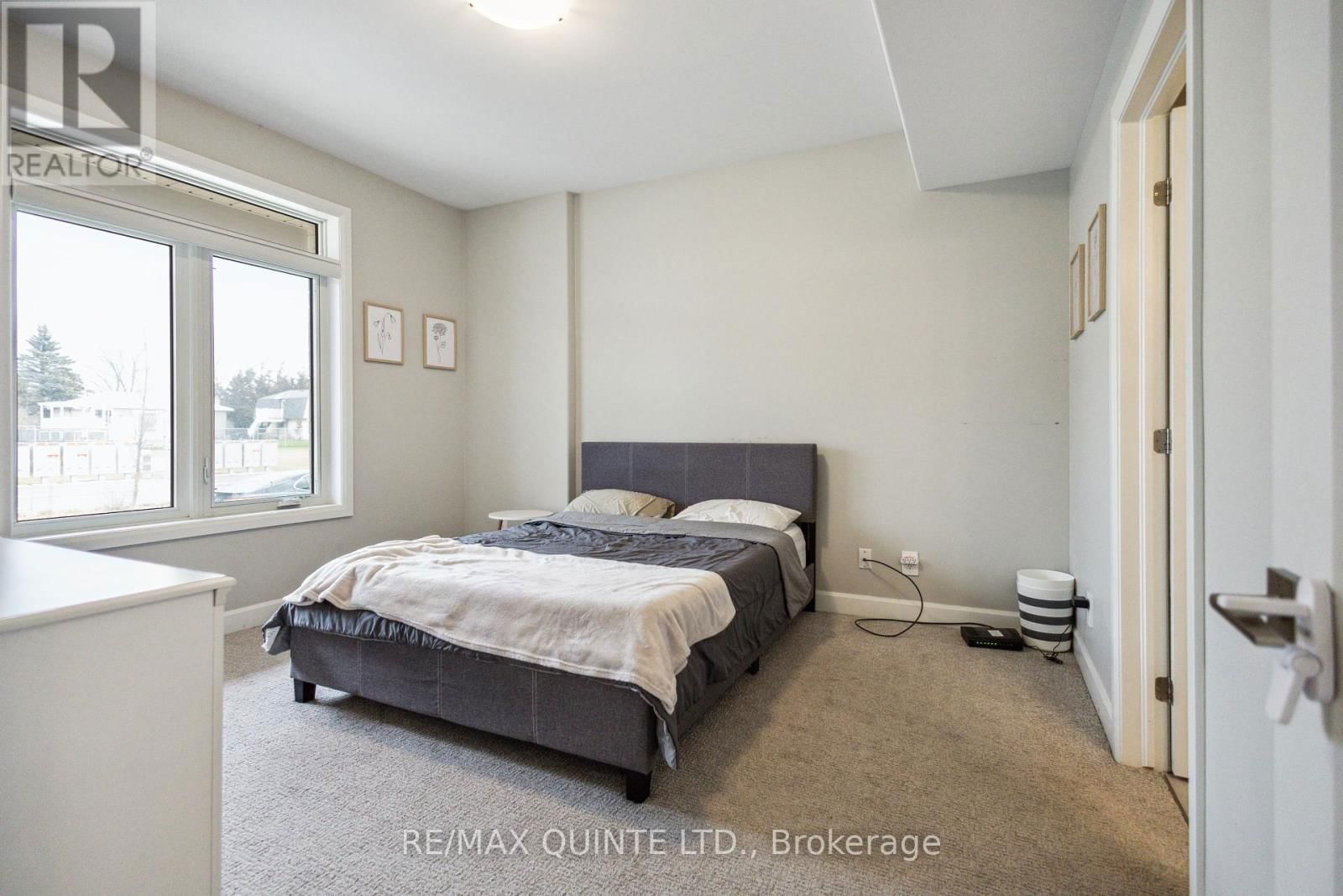 70 RIVERSTONE WAY Image 15