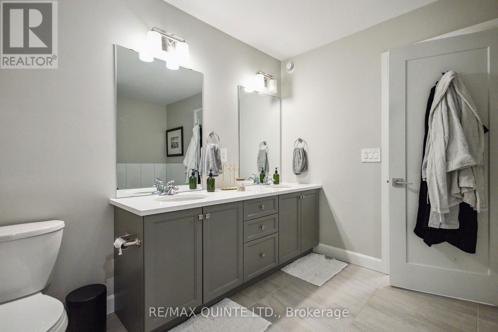 70 RIVERSTONE WAY Image 21