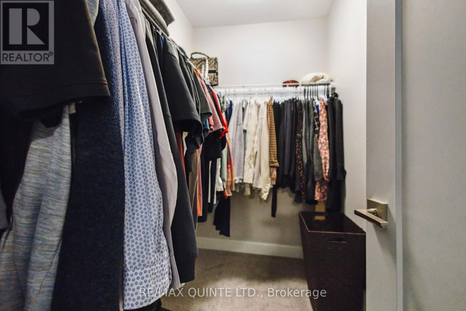 70 RIVERSTONE WAY Image 26