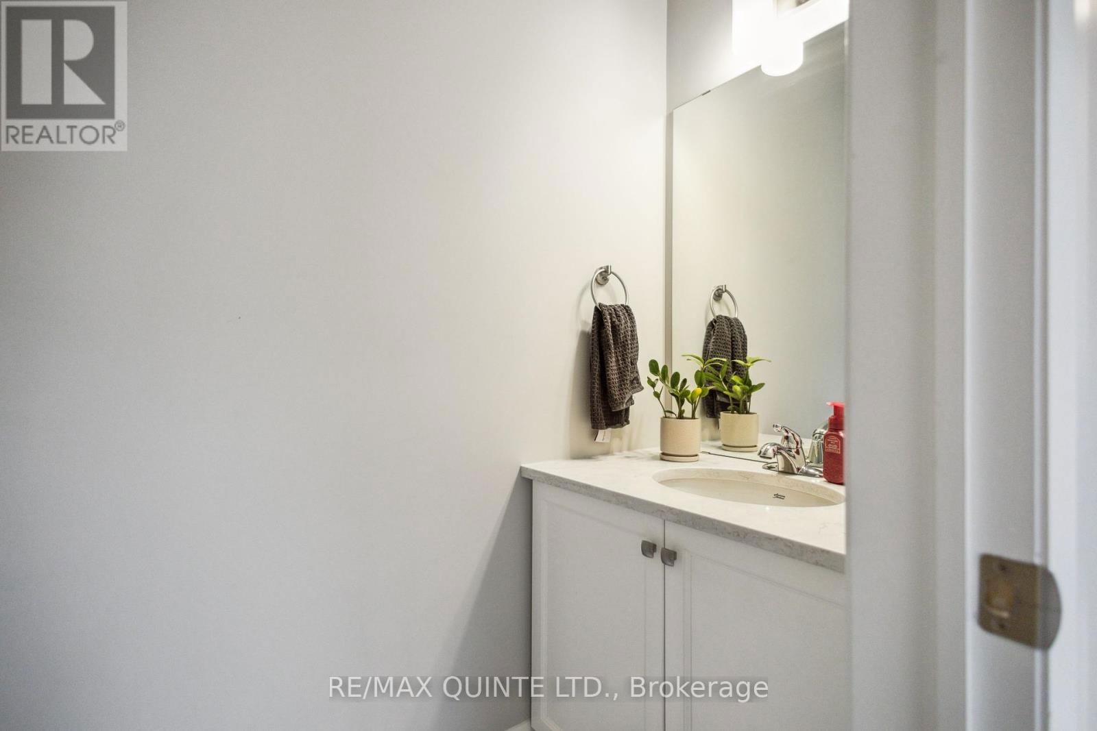 70 RIVERSTONE WAY Image 30