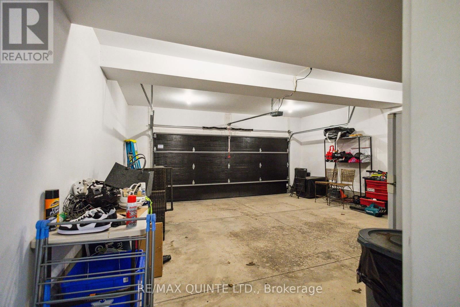 70 RIVERSTONE WAY Image 38