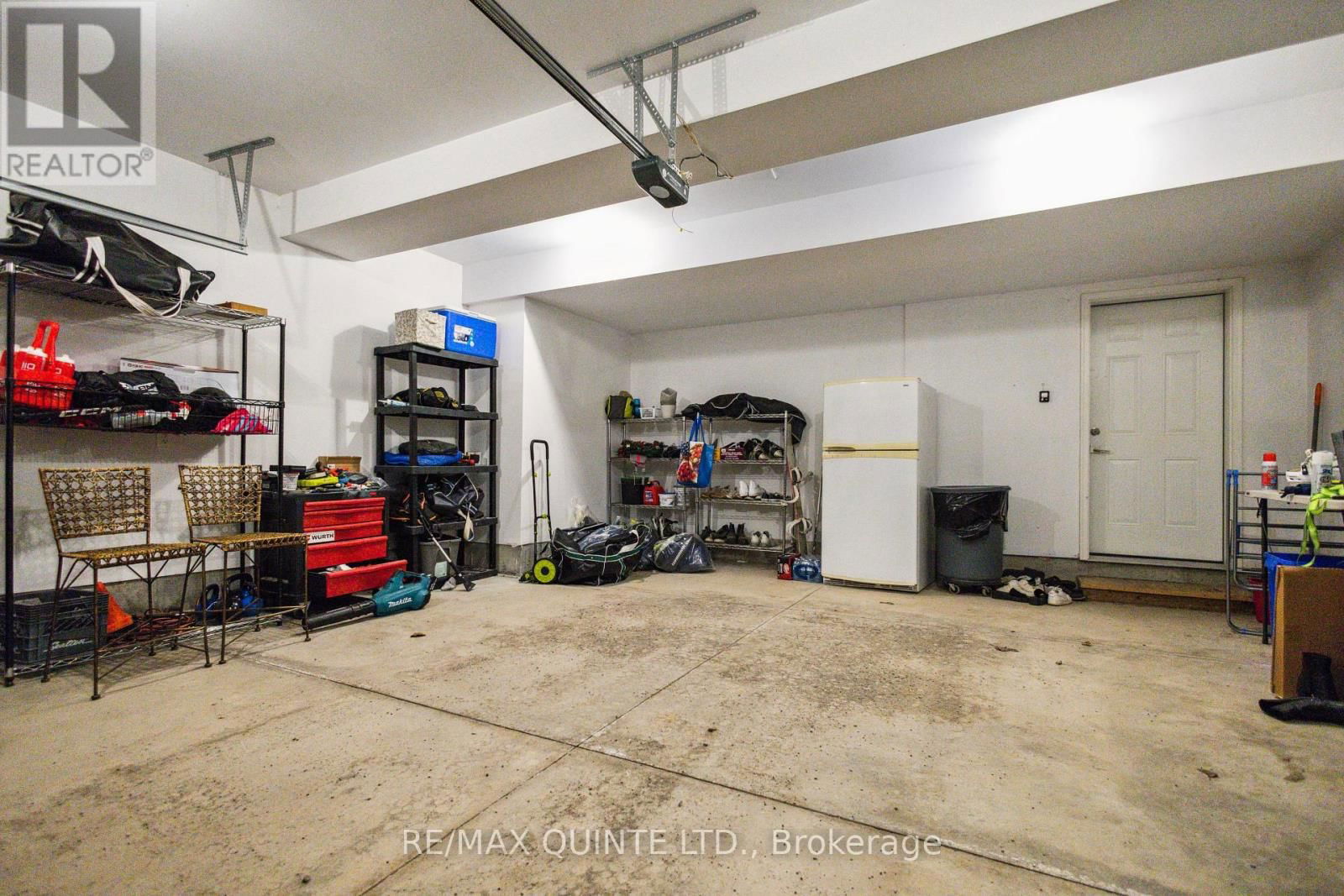 70 RIVERSTONE WAY Image 39