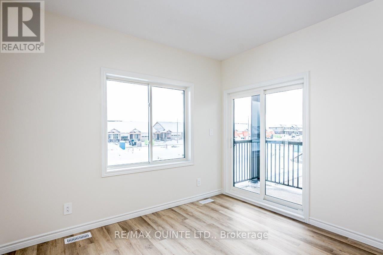 70 RIVERSTONE WAY Image 46