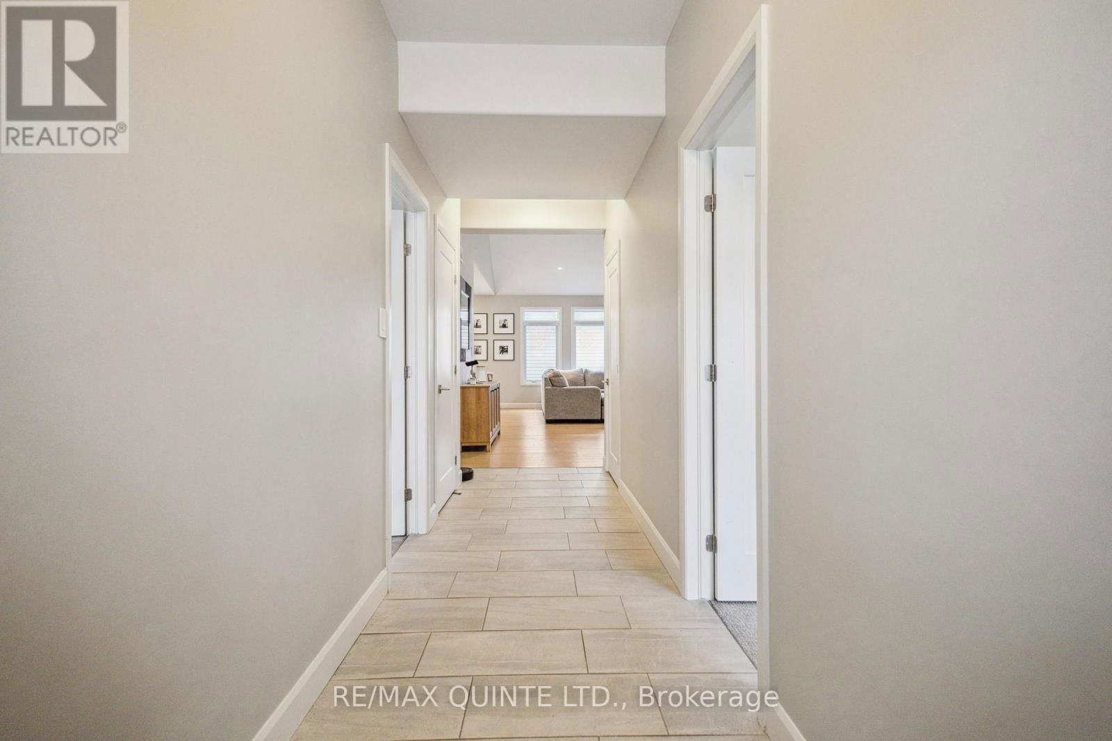 70 RIVERSTONE WAY Image 5