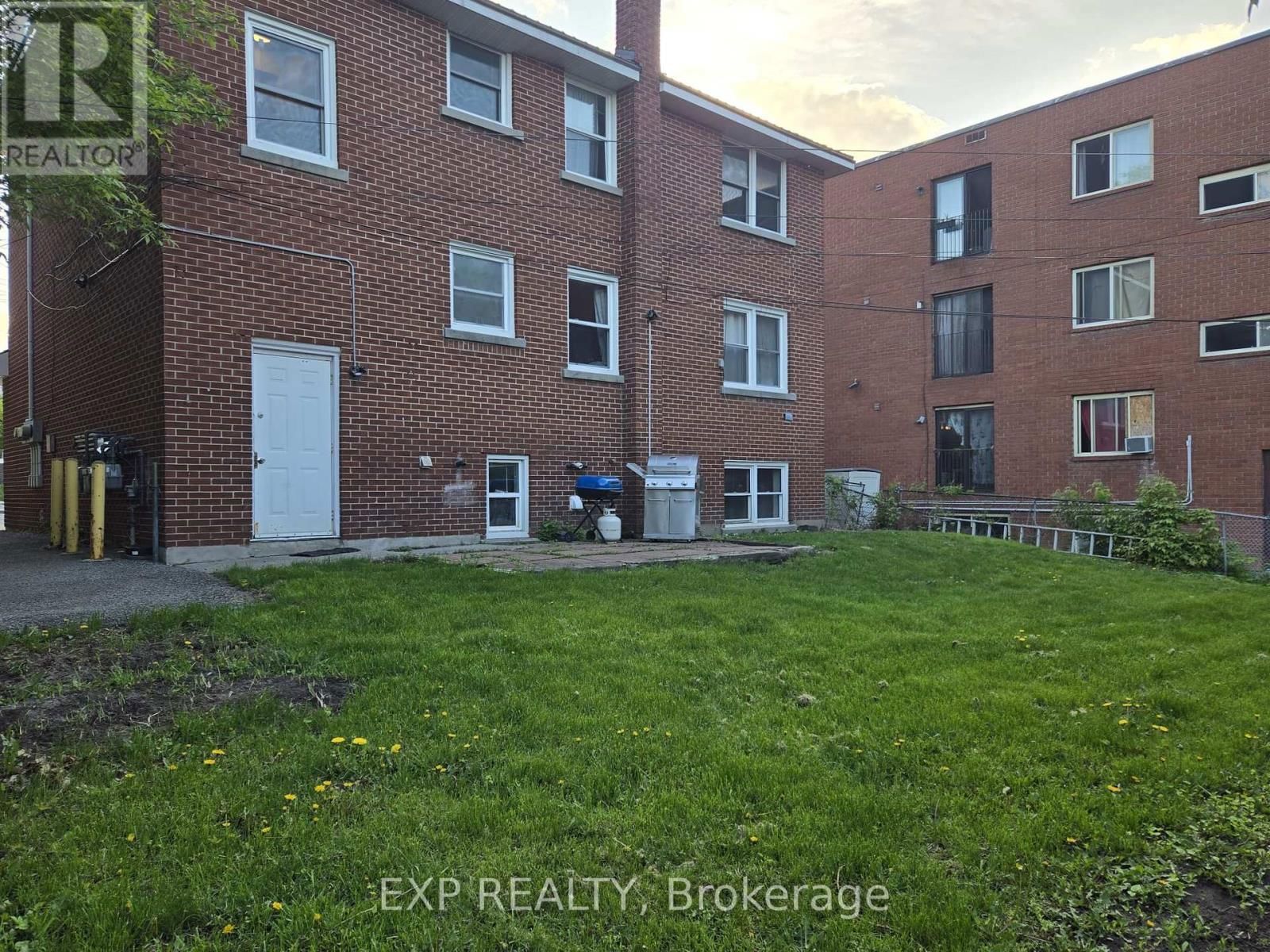 1119 MERIVALE ROAD Image 19