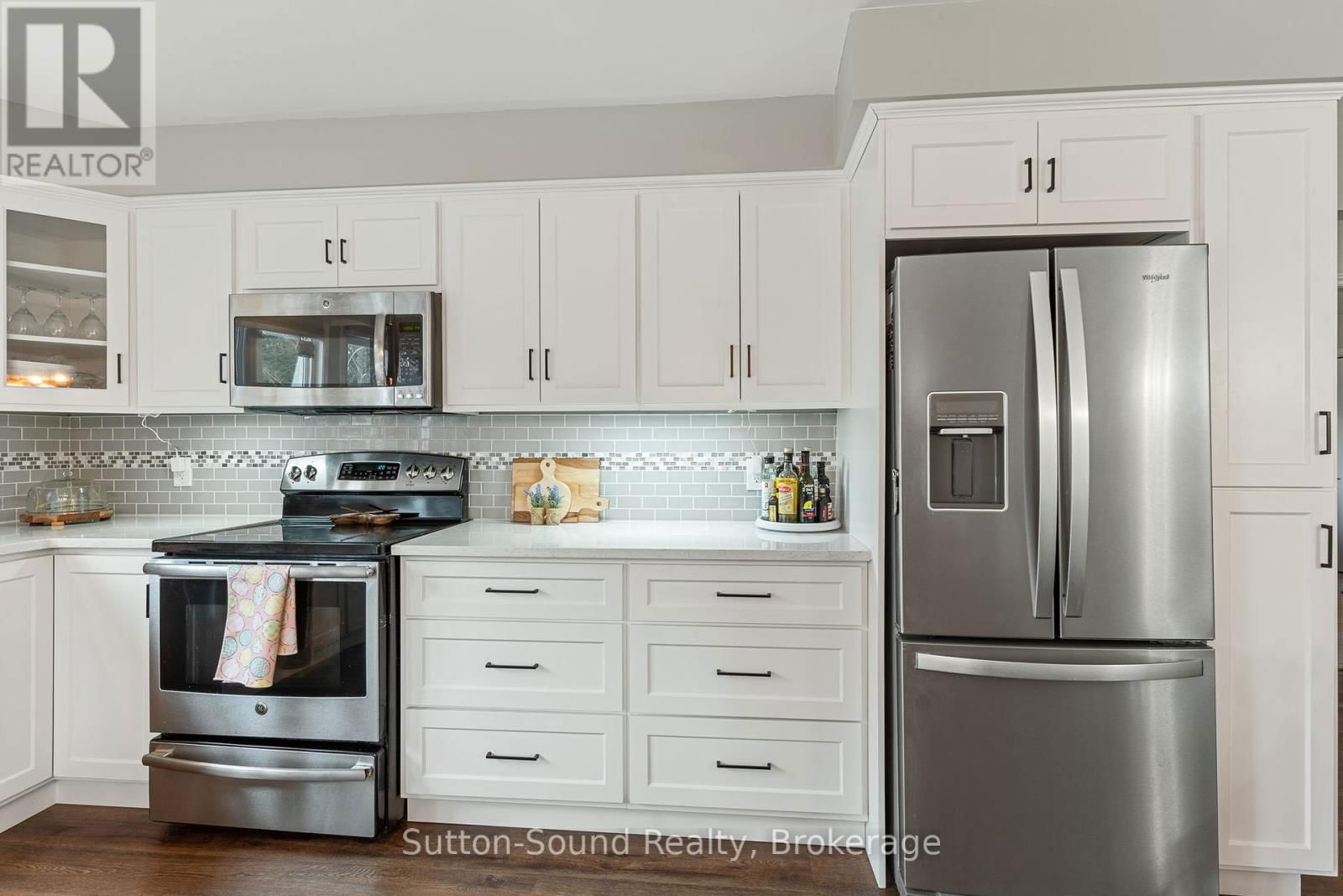 403 SIMCOE AVENUE Image 10