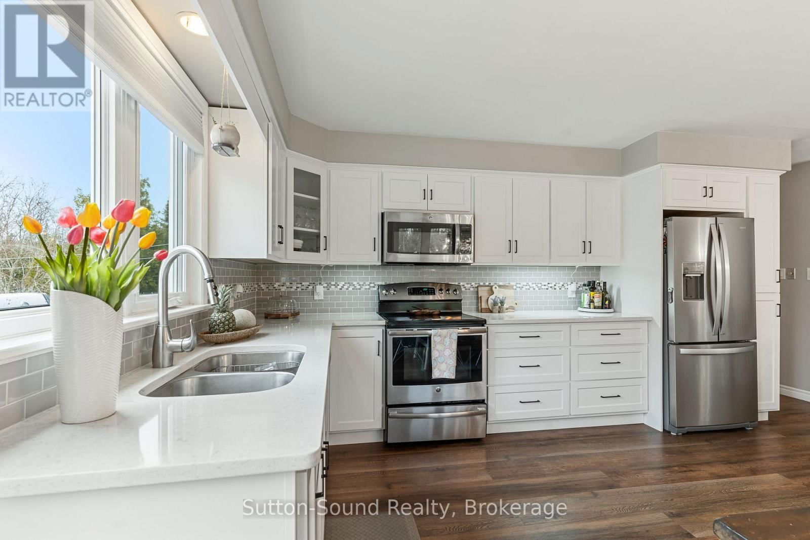 403 SIMCOE AVENUE Image 14