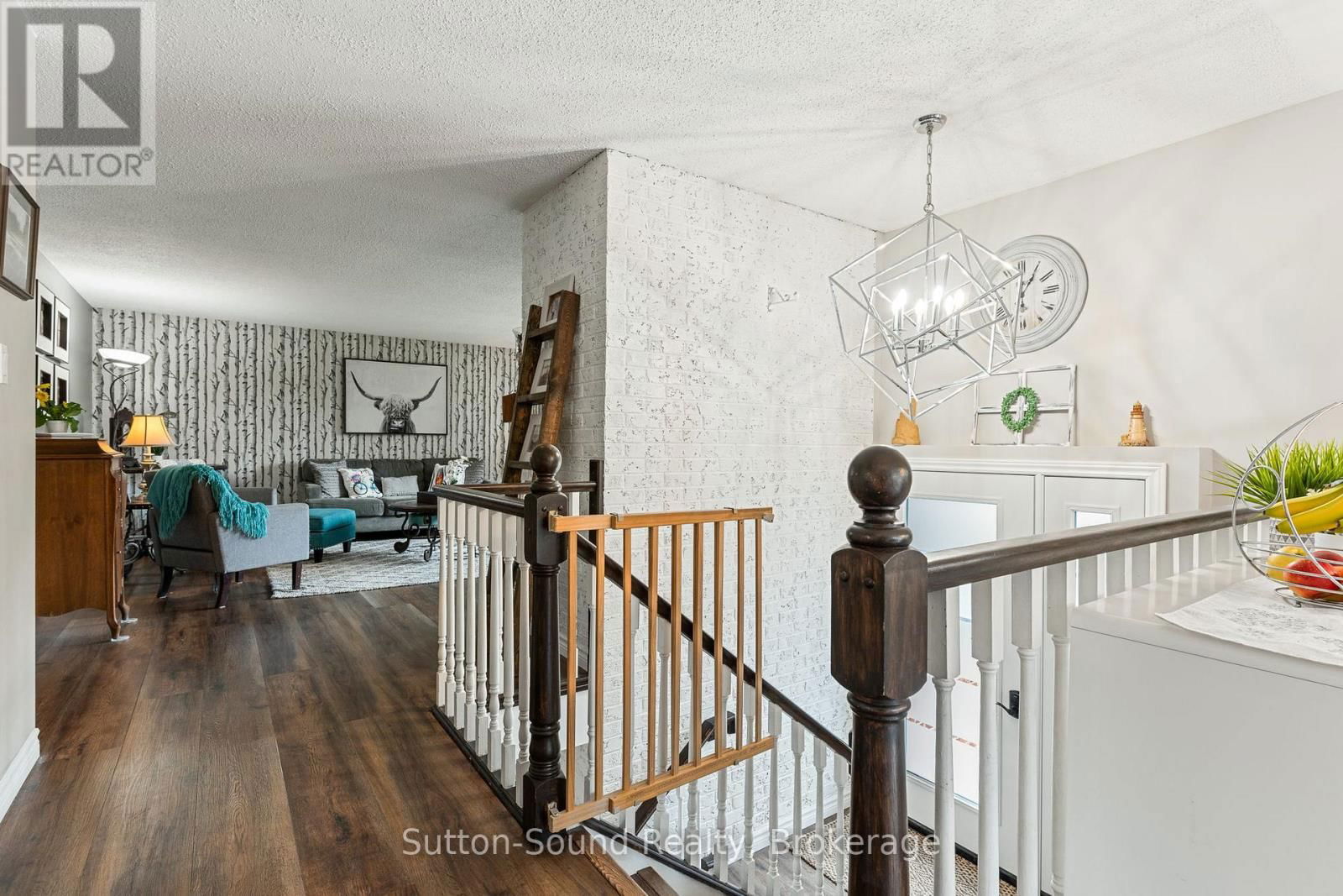 403 SIMCOE AVENUE Image 4