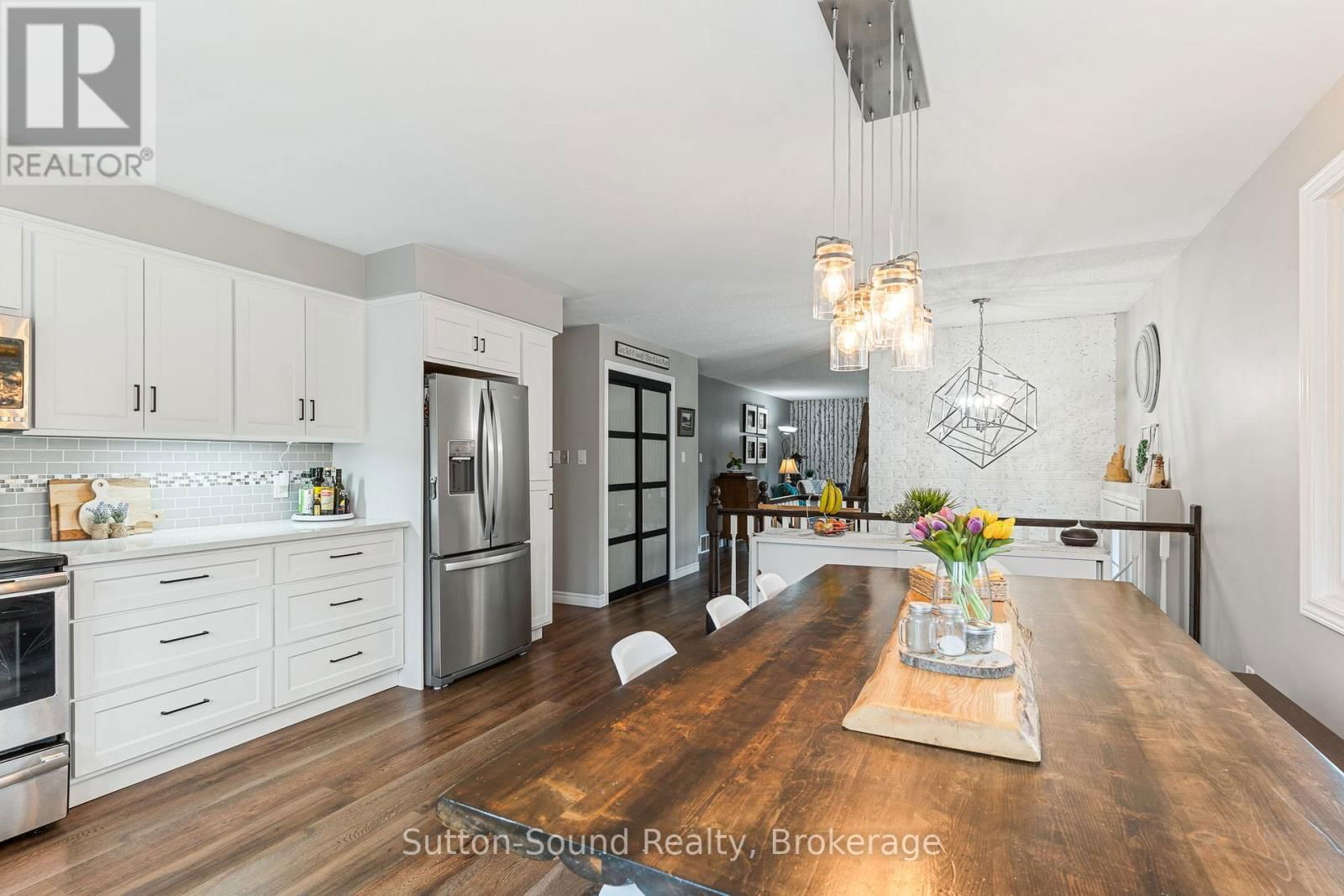 403 SIMCOE AVENUE Image 7