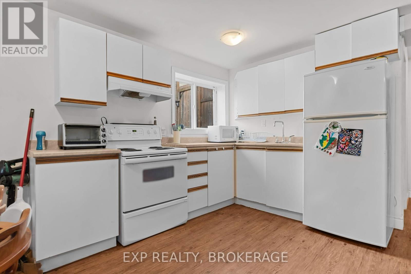 223 GUTHRIE DRIVE Image 31