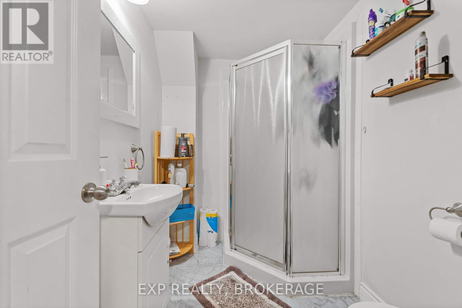 223 GUTHRIE DRIVE Image 33