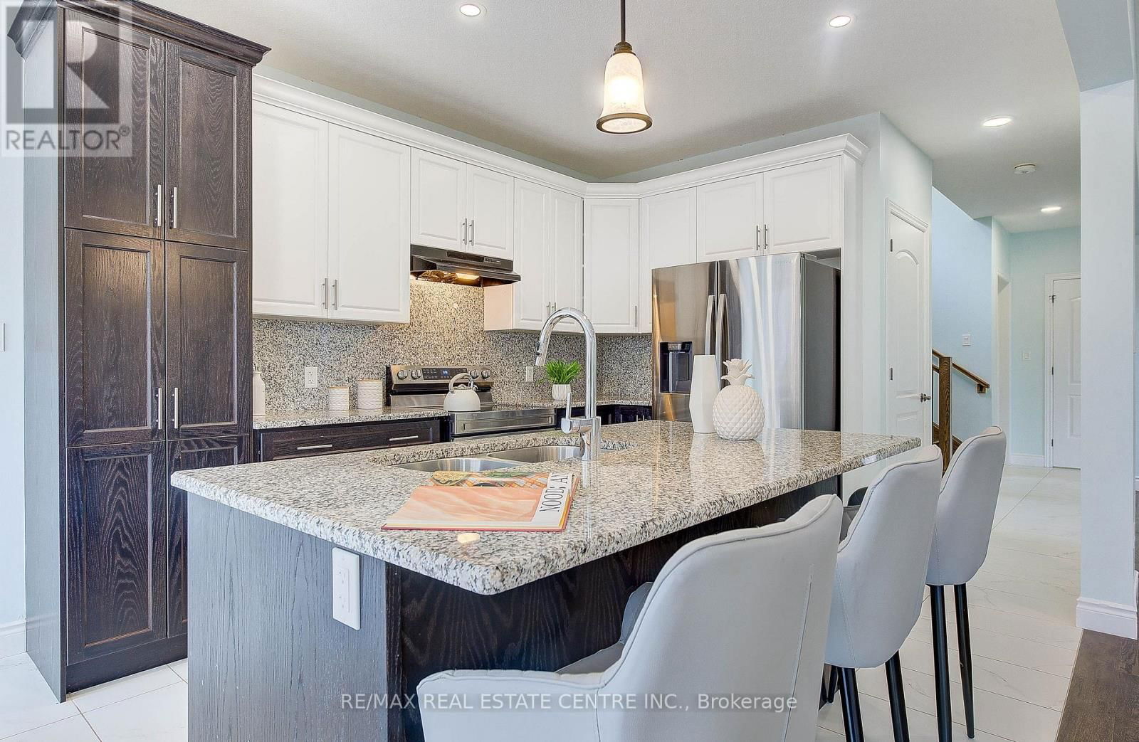 1600 NOAH BEND Image 15