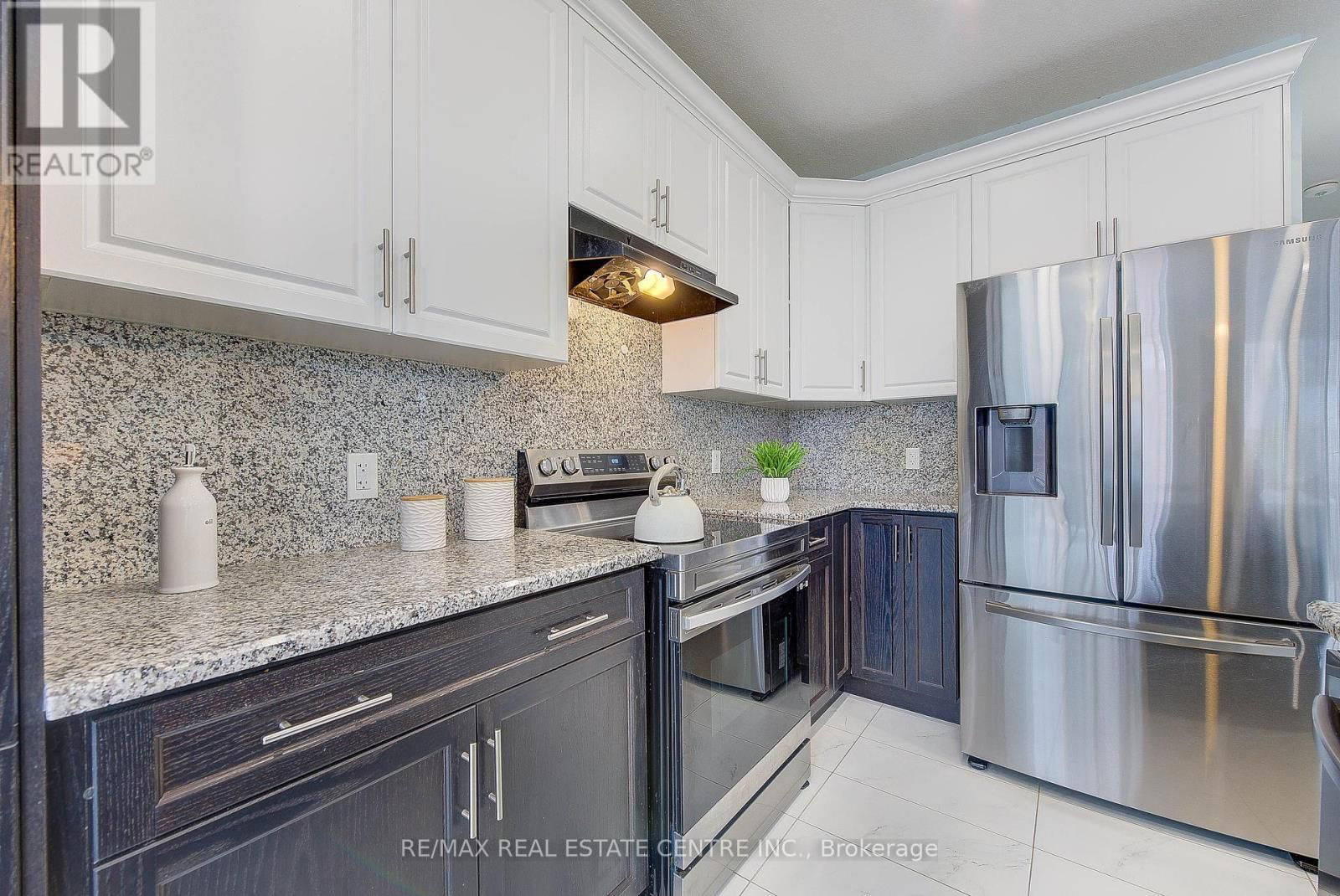 1600 NOAH BEND Image 16